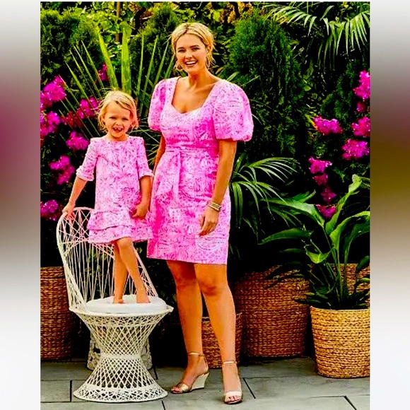 🆕Mommy & Me Lilly Pulitzer Mommy Puff Sleeve Dress - Picture 2 of 15